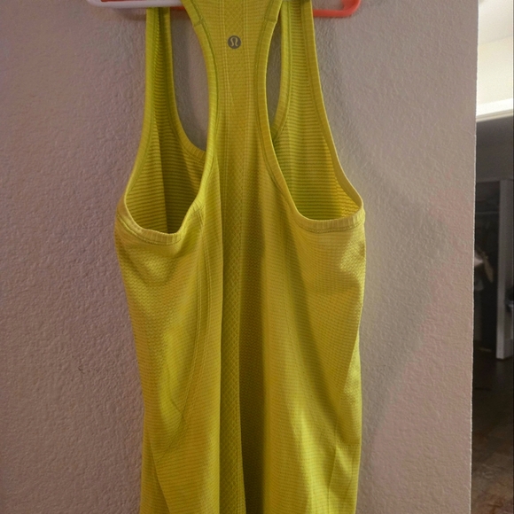 Lululemon Swiftly Tech Racerback Tank Top 2.0 Race Length Electric Lemon 6 - Picture 2 of 3